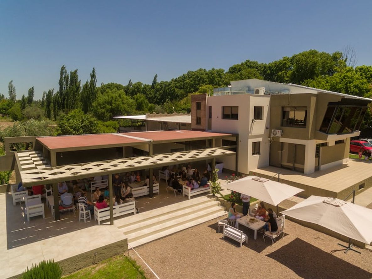 Bodega Bonfanti, donde cada botella guarda el secreto del trabajo del hombre
