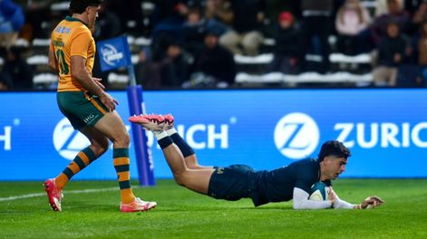 Los Pumas mejoraron su rendimiento frente a los Wallabies en el partido disputado en el estadio Malvinas Argentinas. El entrenador Felipe Contepomi destacó la evolución y el esfuerzo de sus dirigidos.