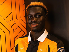 Las redes del Hull City estallaron de insultos racistas en la presentación de Robinio Vaz y el club tuvo que borrar la publicación y acudir a la policía.