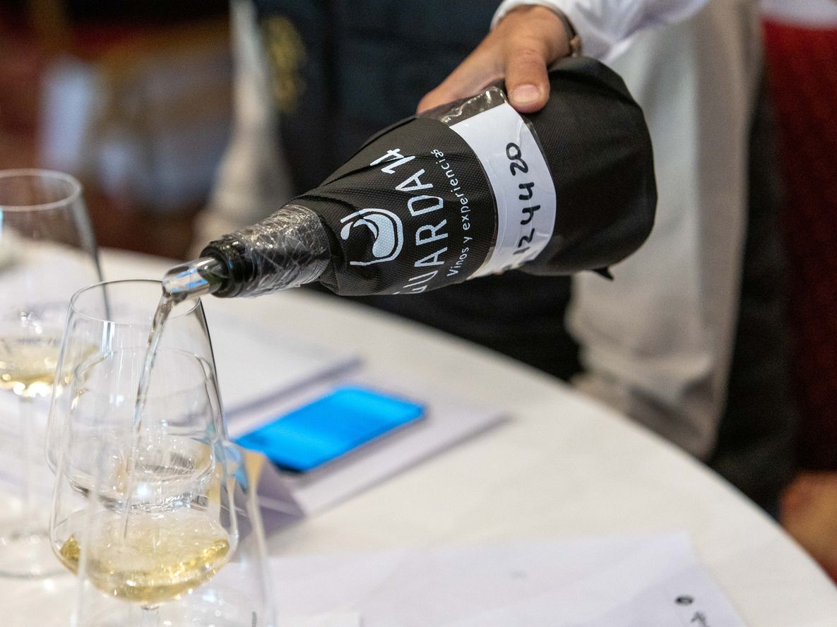 La quinta edición del Concurso Nacional Guarda 14 convoca a bodegas, destilerías y elaboradores de todo el país con vinos, espirituosas y bebidas de innovación.